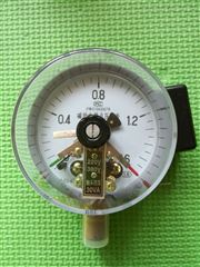 YNXC-150磁助電(diàn)接點壓力表